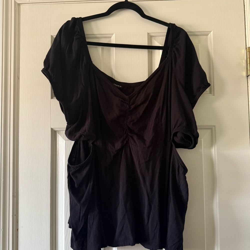 🎆 5 for 30$ 🎆 Torrid Black Crew Neck Top